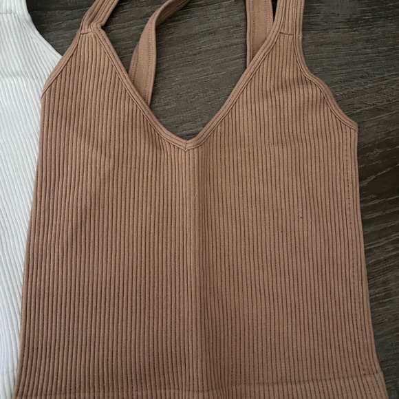 Seamless Tank - Picture 3 of 3